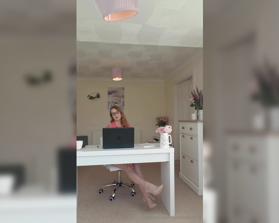 Sharon Janney aka sharonjanney OnlyFans - Busy day at the office Dont forget to message me for custom videos to buy Xxxxxxxxxxxx