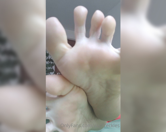 Yayifreckles aka yayifreckles OnlyFans - A simple video of my soles Welcome to all who are entering for the first time