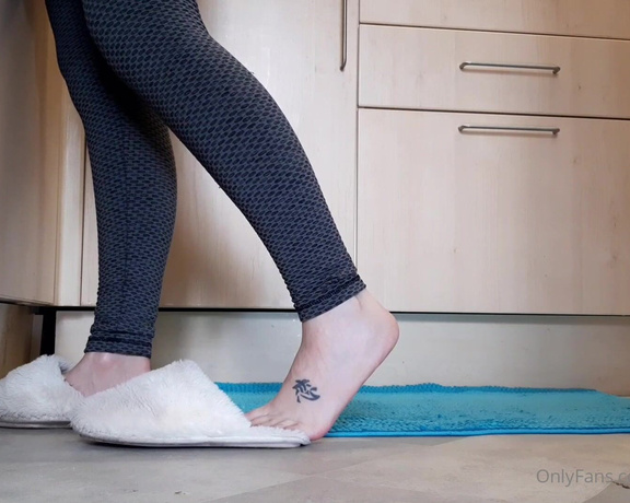 GreatBritishFeet aka solecatcher OnlyFans - I love watching her do housework in tight leggings and fluffy slippers, out of all the