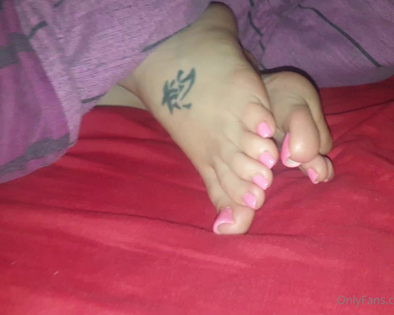 GreatBritishFeet aka solecatcher OnlyFans - More sneaky sneaky new hot pink pedi