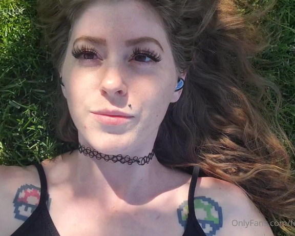 FeetOfAStoner aka feetofastonervip OnlyFans - Just a random little clip of me at the park earlier I brought my gopro with