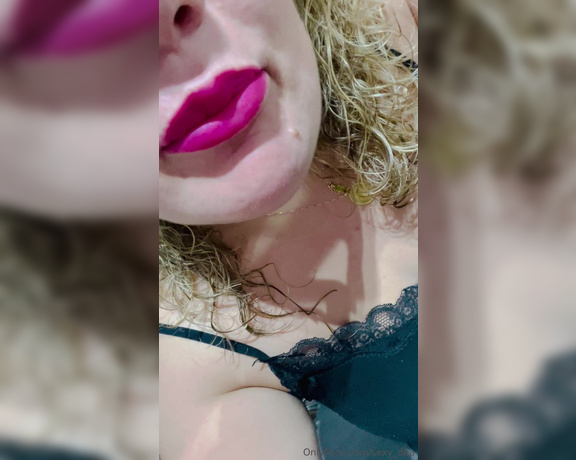 Lady Venere aka sexy_dea OnlyFans - Buona serata amorini… Attendo i vostri commenti