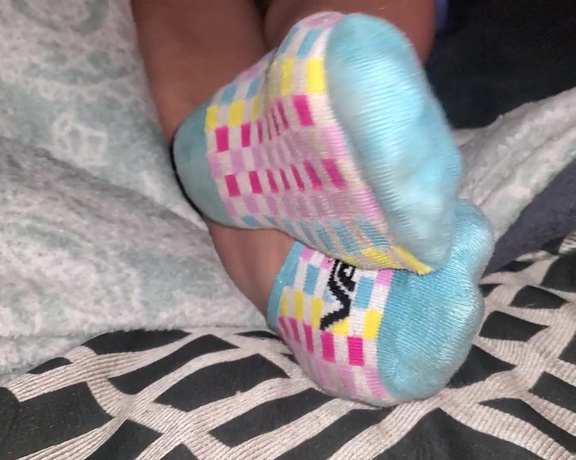 PediqueenSoles aka pediqueensoles OnlyFans - Still havent washed these