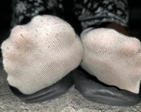 PediqueenSoles aka pediqueensoles OnlyFans - Have you ever gagged on dirty socks before
