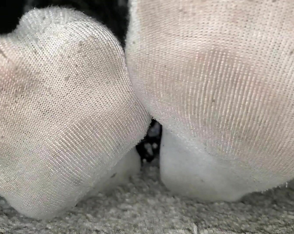 PediqueenSoles aka pediqueensoles OnlyFans - Have you ever gagged on dirty socks before