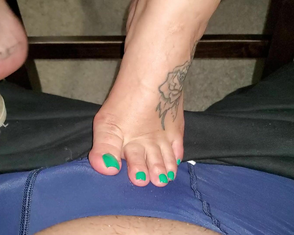 PediqueenSoles aka pediqueensoles OnlyFans - This is what you get