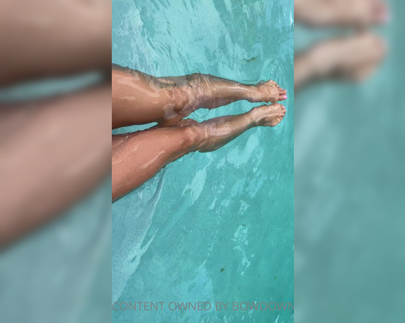 Princess Chelsea aka bowdown2chelsea OnlyFans - Sensual leg tease in the pool