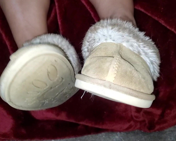 PediqueenSoles aka pediqueensoles OnlyFans - Day 25there turning yellowish on the tops