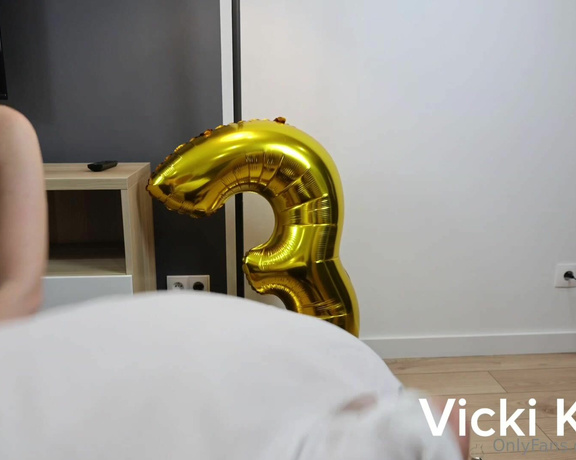 Vicki Kicks aka vickikicks OnlyFans - I added this funny video on Twitter on the occasion of 3 000 followers