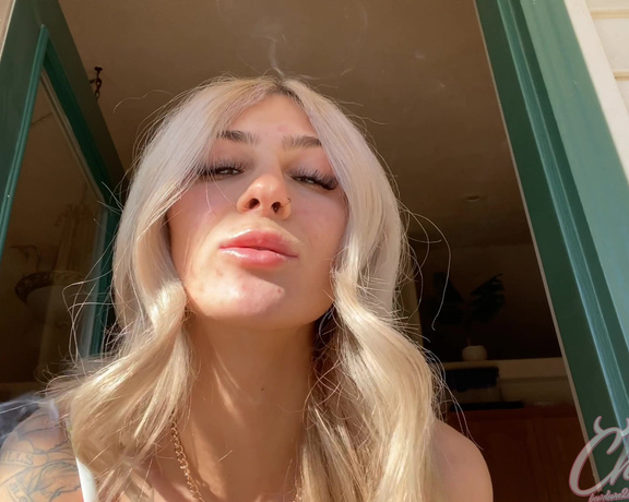 Princess Chelsea aka bowdown2chelsea OnlyFans - 16 second snippet from my smoking clip