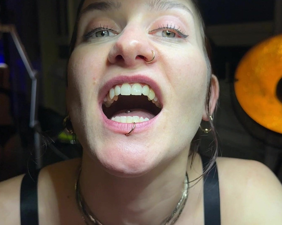 Miss Flora aka missfloraberlin OnlyFans - See me get my sharp teeth into my biting sub for the second time on video