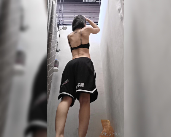 Miss Flora aka missfloraberlin OnlyFans - Some cute pics and a mini clip out of my hostel shower in Thailand