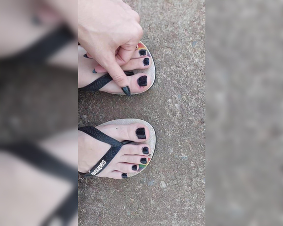 SweetPrincessCandy aka sweetprincesscandy OnlyFans - Casual chit chat and close up on my nails