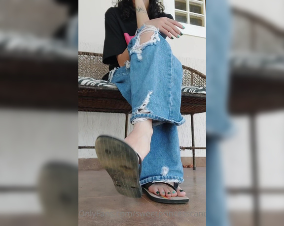 SweetPrincessCandy aka sweetprincesscandy OnlyFans - Playing with my flipflops in two speeds cause I think it looks fun speed