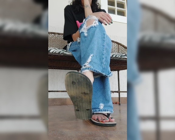 SweetPrincessCandy aka sweetprincesscandy OnlyFans - Playing with my flipflops in two speeds cause I think it looks fun speed