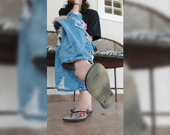 SweetPrincessCandy aka sweetprincesscandy OnlyFans - Playing with my flipflops in two speeds cause I think it looks fun speed