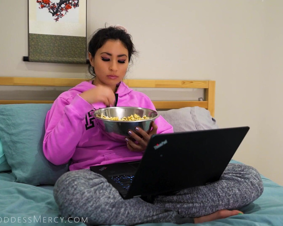 Goddess Mercy aka funaussiefilms OnlyFans - I looove snacking on popcorn during a chill movie night Especially when I find special