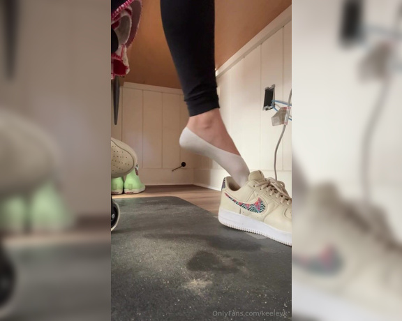 Keeley Kennedy aka keeleyk OnlyFans - Omg my feet get wet with sweat in these Air Force Ones! Don’t you wish