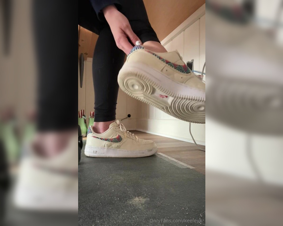 Keeley Kennedy aka keeleyk OnlyFans - Omg my feet get wet with sweat in these Air Force Ones! Don’t you wish