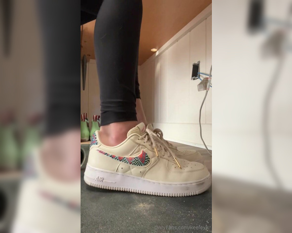 Keeley Kennedy aka keeleyk OnlyFans - Omg my feet get wet with sweat in these Air Force Ones! Don’t you wish