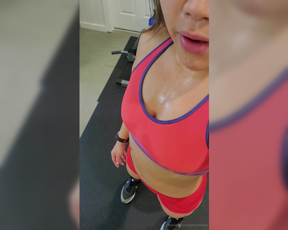 Astrodomina aka astrodomina OnlyFans - Saturday morning workout! You got no excuse Get up and get your sweat on bitch!