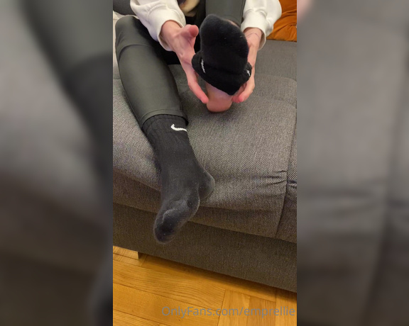 Empress Ellie aka emprellie OnlyFans - Stinky black crew socks removal Maybe they don’t look as dirty as my white socks