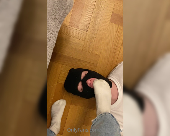 Empress Ellie aka emprellie OnlyFans - A good old domination video Showing my slave his place with my dirty Nike crew