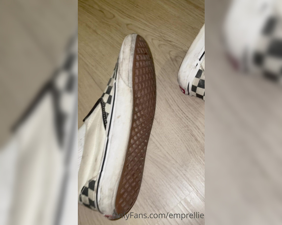 Empress Ellie aka emprellie OnlyFans - Coming home after a workout session Teasing you with my worn out Vans and sweaty