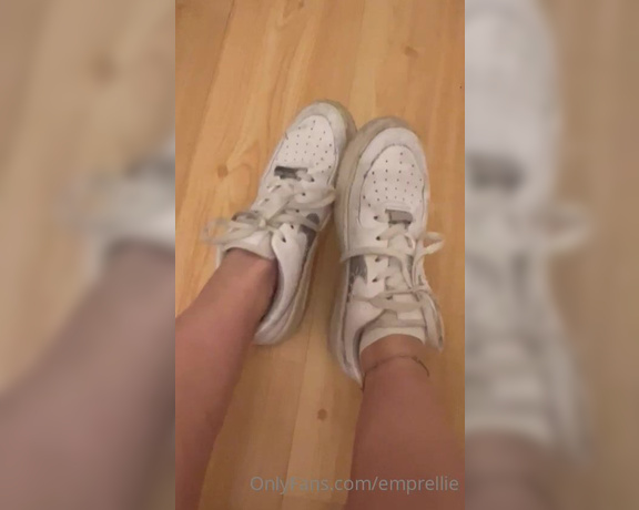 Empress Ellie aka emprellie OnlyFans - Goddess Lina is selling her very old white AF1 & some very dirty white ankle socks