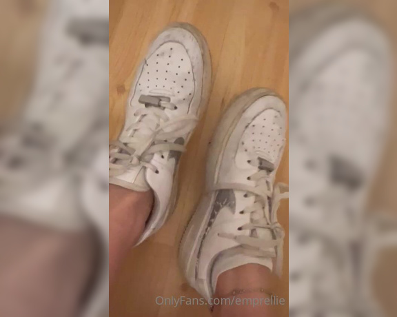 Empress Ellie aka emprellie OnlyFans - Goddess Lina is selling her very old white AF1 & some very dirty white ankle socks