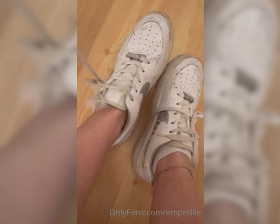 Empress Ellie aka emprellie OnlyFans - Goddess Lina is selling her very old white AF1 & some very dirty white ankle socks