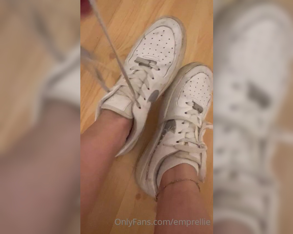 Empress Ellie aka emprellie OnlyFans - Goddess Lina is selling her very old white AF1 & some very dirty white ankle socks