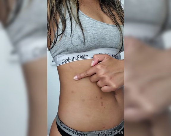 Astrodomina aka astrodomina OnlyFans - Heres what it looks like when you get bit by fire ants It felt like hell,