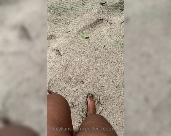 Iwantnique aka iwantnique OnlyFans - Come enjoy Belize with me Walk next to me while our feet sink in the sand