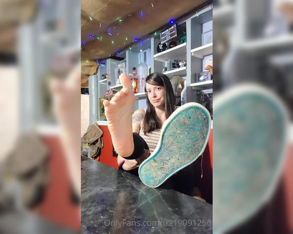 One lonely foot aka one.lonely.foot OnlyFans - Shoe removal short video