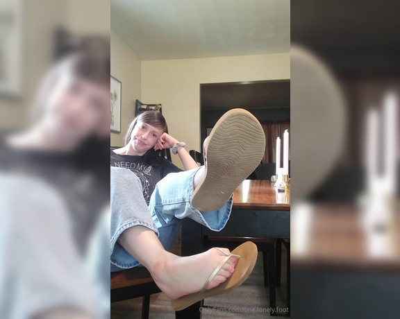 One lonely foot aka one.lonely.foot OnlyFans - Teasing you with my flip flops