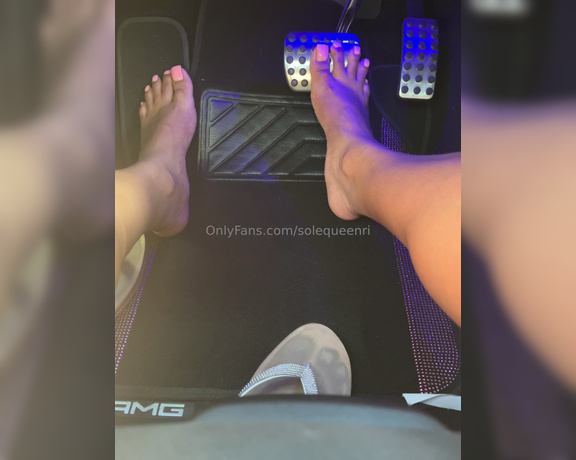 Solequeenri aka solequeenri OnlyFans - JOI PEDAL PLAY DRIVING + countdown