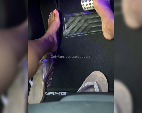 Solequeenri aka solequeenri OnlyFans - JOI PEDAL PLAY DRIVING + countdown