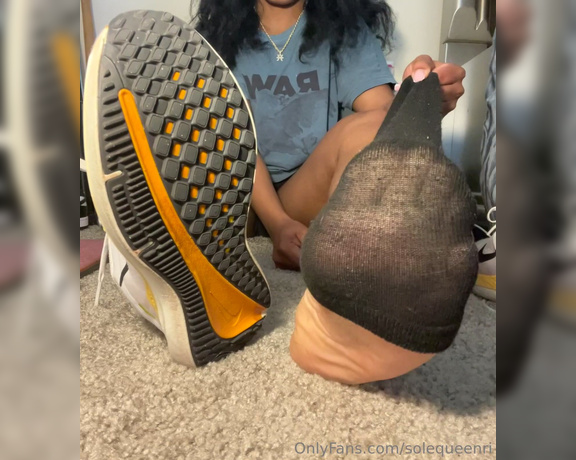 Solequeenri aka solequeenri OnlyFans - Post run shoe and sock removal