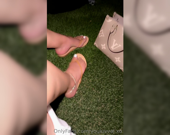 Youluvvalll aka youluvvalll OnlyFans - Hi babies, took these videos of my feet in my first thing sandals I loveeee how