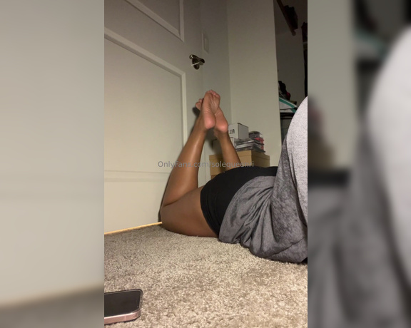 Solequeenri aka solequeenri OnlyFans - Joi in the pose my pretty & soft feet