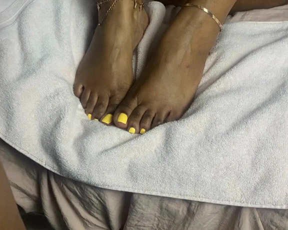 FeetByToni aka feetbytoni OnlyFans - Goddess Liyah CumShot @goodsolefood