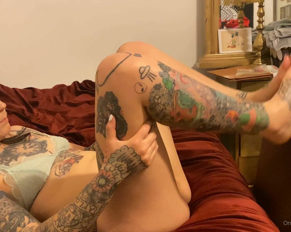 FeetByToni aka feetbytoni OnlyFans - Felicia Fisher FootJob @feliciafisher