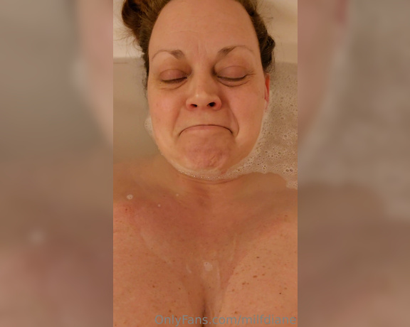 Diane Andrews aka Dianeandrews Onlyfans - Bath stuff 1