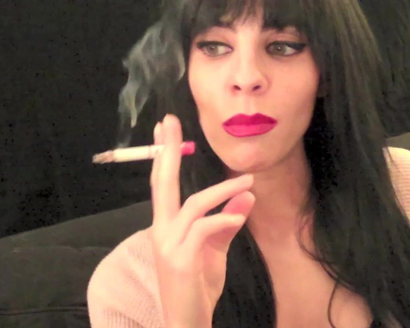 ManyVids - Dani Lynn - Smoking in Boots