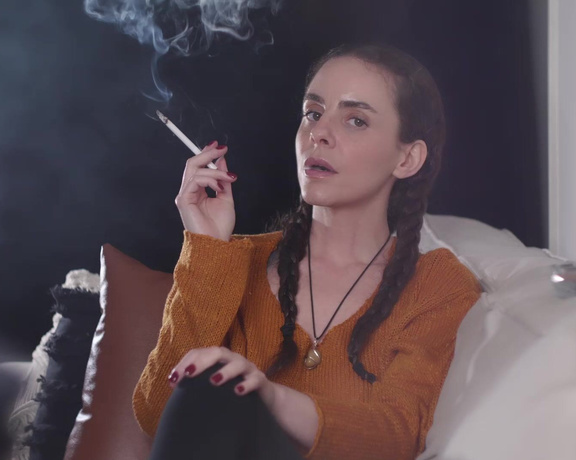 ManyVids - Dani Lynn - Smoking VS120s