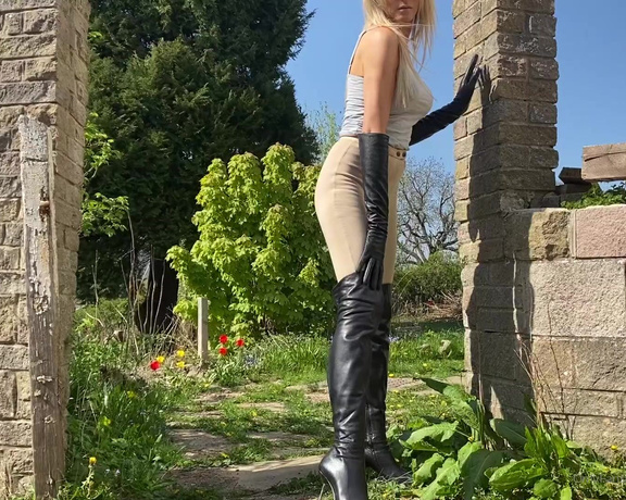 Lady Dark Angel aka Ladydarkangeluk Onlyfans - Taking a walk in the building site of a garden we have at the moment Shame no slave Excuse my daug