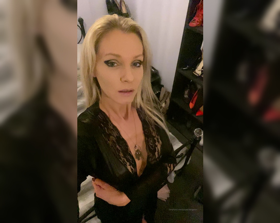 Lady Dark Angel aka Ladydarkangeluk Onlyfans - Challenge 1 Send me the cards you pick No cheating and let me know you do it If you dont cum in