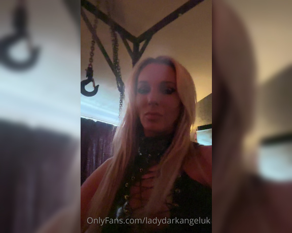 Lady Dark Angel aka Ladydarkangeluk Onlyfans - Getting a shock Lol