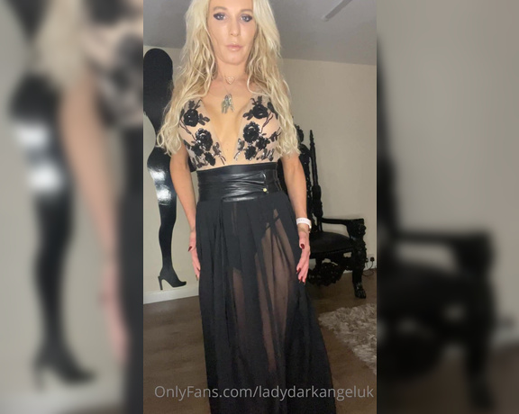 Lady Dark Angel aka Ladydarkangeluk Onlyfans - Just showing my outfit